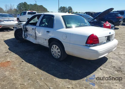 2011 Ford Crown Victoria Police/Police Interceptor z USA, uszkodzony, nr VIN 2FABP7BV1BX179357